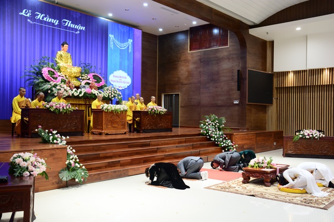 The Wedding Ceremony at the pagoda