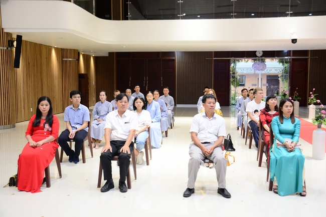 The Wedding Ceremony at the pagoda