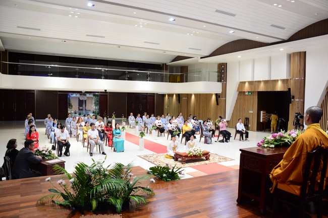 The Wedding Ceremony at the pagoda