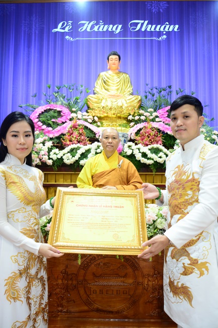 The Wedding Ceremony at the pagoda