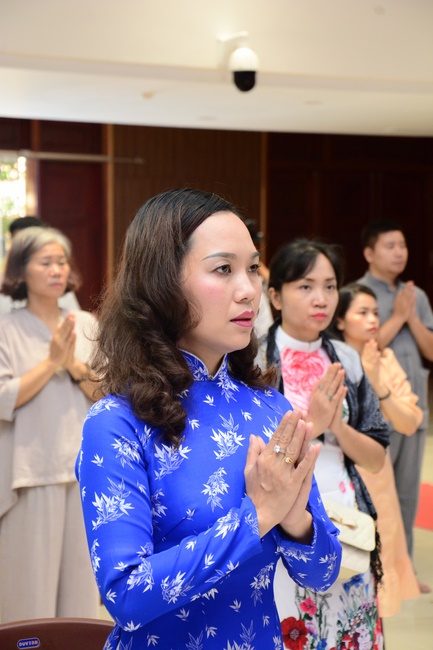 The Wedding Ceremony at the pagoda