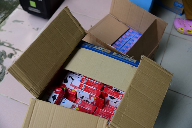 Giving gifts to the Blind Association in Binh Duong and Go Vap.