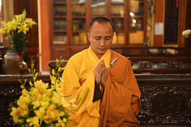 Dharma assembly for chanting Ksihitigarbha at Hoa Phuc Pagoda