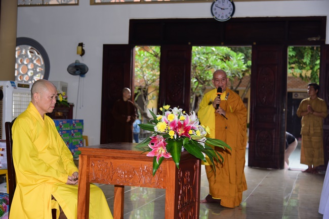 Offering two rain-retreat Schools of Vietnam Buddhist University and Hoang Phap Pagoda