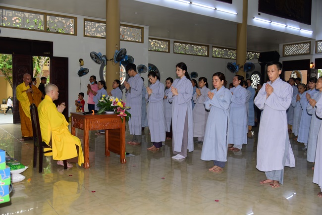 Offering two rain-retreat Schools of Vietnam Buddhist University and Hoang Phap Pagoda