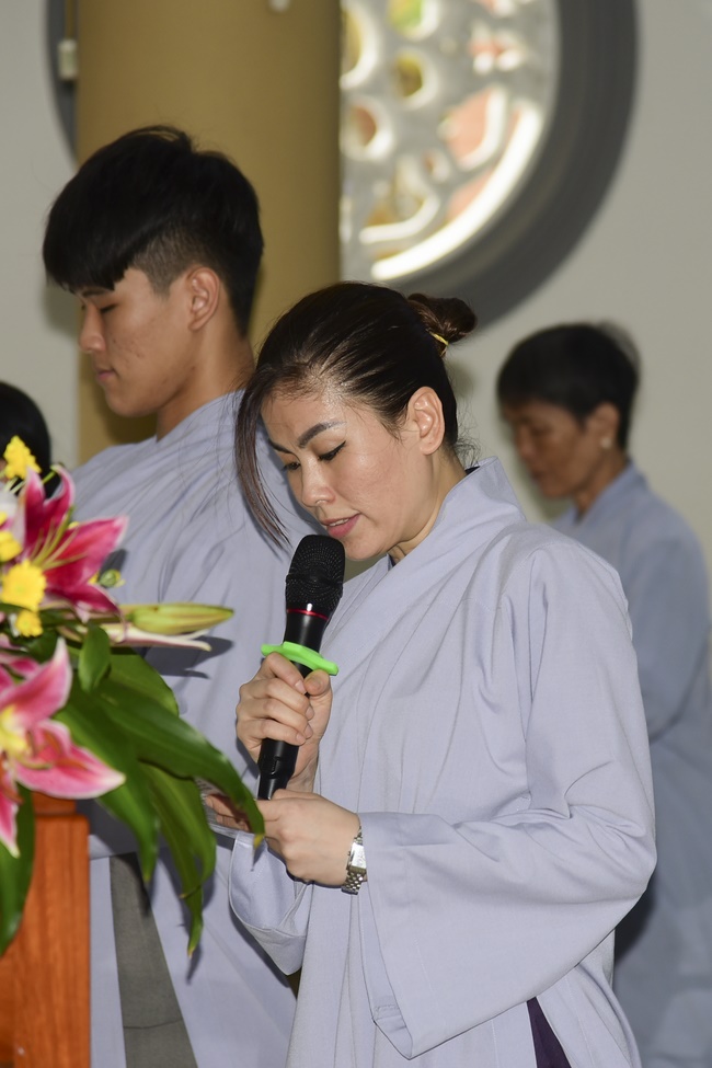 Offering two rain-retreat Schools of Vietnam Buddhist University and Hoang Phap Pagoda