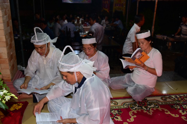 The rite praying for rebirth in Hoc Mon District