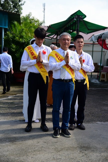 Ullambana Ceremony expressing gratitude to the parents, customers and employees of Trang Nguyen Company