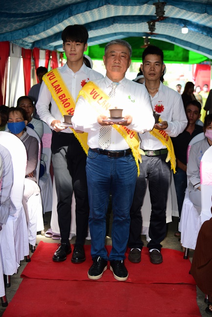 Ullambana Ceremony expressing gratitude to the parents, customers and employees of Trang Nguyen Company