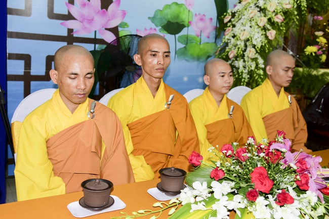 Ullambana Ceremony expressing gratitude to the parents, customers and employees of Trang Nguyen Company