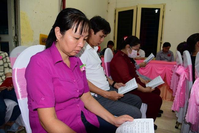 Ullambana Ceremony expressing gratitude to the parents, customers and employees of Trang Nguyen Company