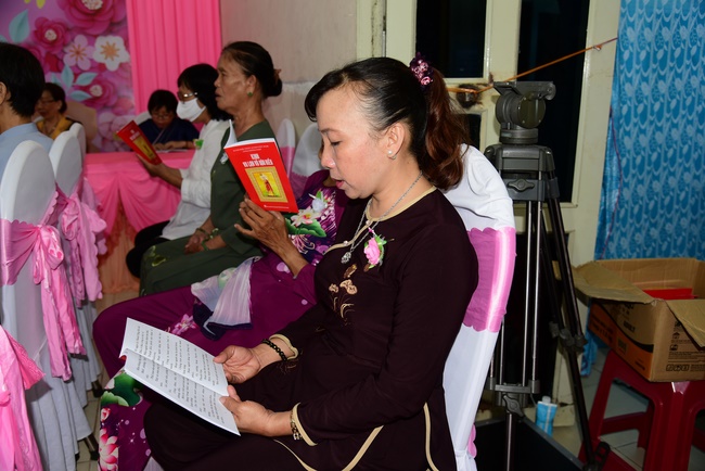 Ullambana Ceremony expressing gratitude to the parents, customers and employees of Trang Nguyen Company