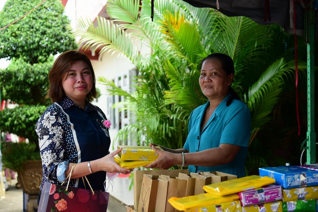 Ullambana Ceremony expressing gratitude to the parents, customers and employees of Trang Nguyen Company
