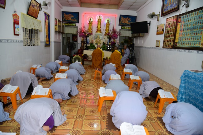 Repentant Ceremony at Minh Chat  ashram in Can Tho