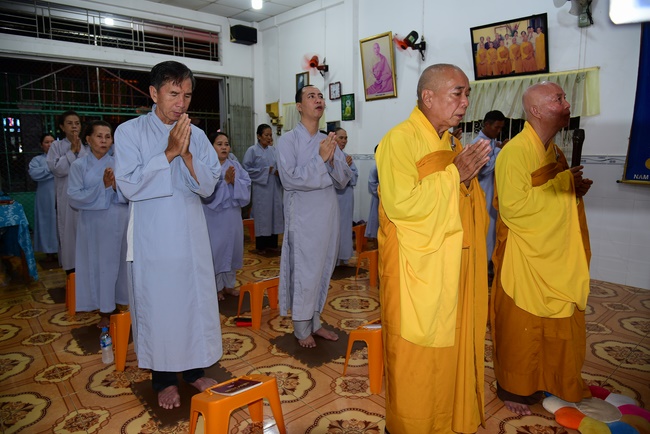 Repentant Ceremony at Minh Chat  ashram in Can Tho