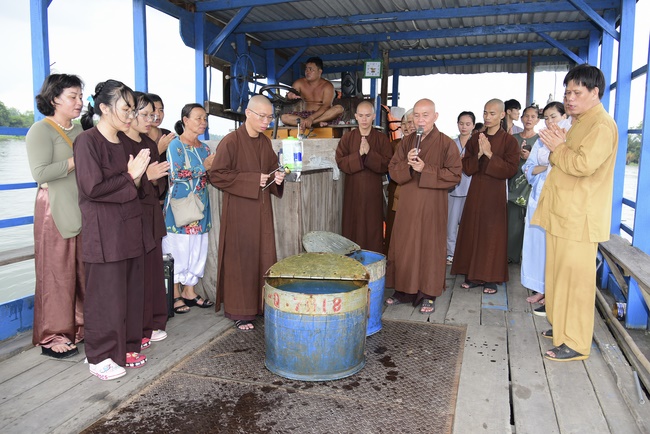 Freeing creatures at Ba Lua port in Cu Chi