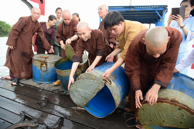 Freeing creatures at Ba Lua port in Cu Chi
