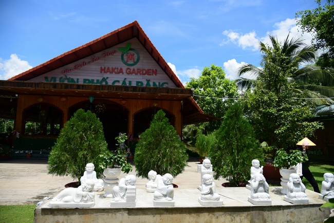 Freeing creatures on Co Bac ferry in Can Tho