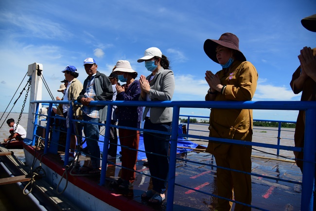 Freeing creatures on Co Bac ferry in Can Tho