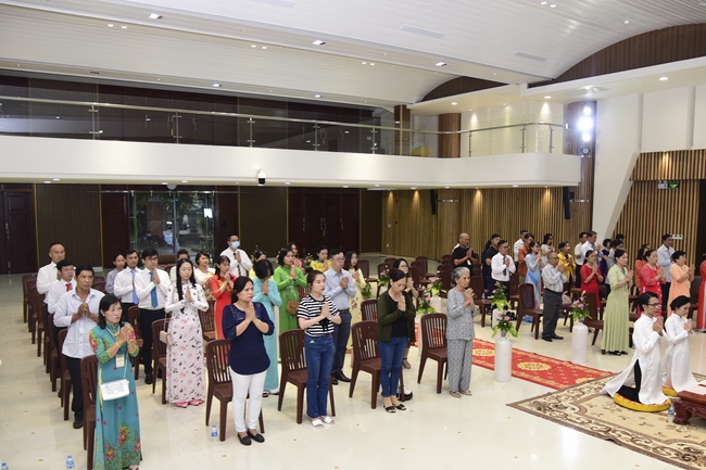 The Wedding Ceremony at the pagoda