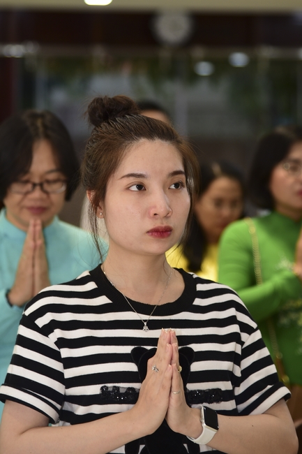The Wedding Ceremony at the pagoda