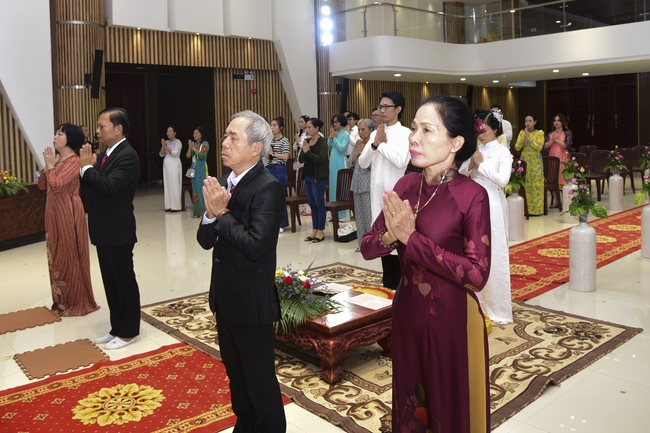 The Wedding Ceremony at the pagoda