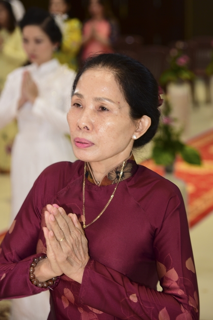 The Wedding Ceremony at the pagoda