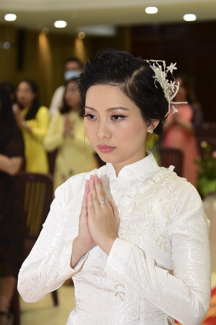 The Wedding Ceremony at the pagoda