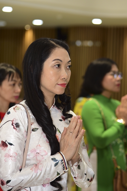 The Wedding Ceremony at the pagoda