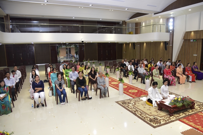 The Wedding Ceremony at the pagoda