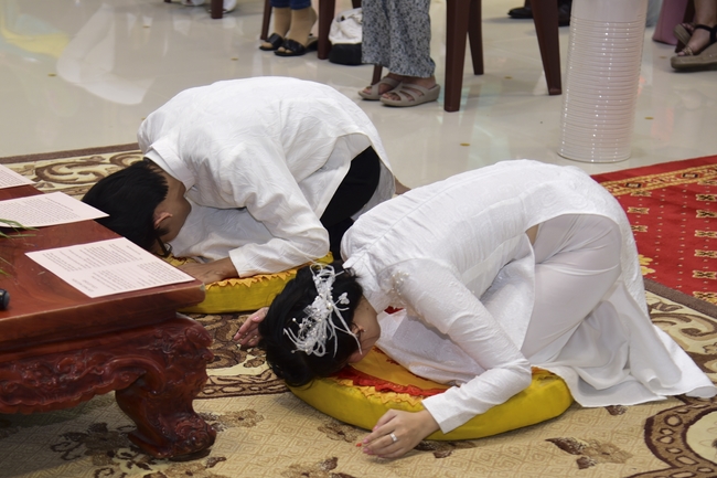 The Wedding Ceremony at the pagoda