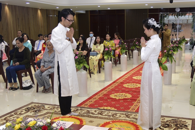 The Wedding Ceremony at the pagoda
