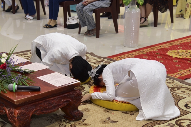 The Wedding Ceremony at the pagoda