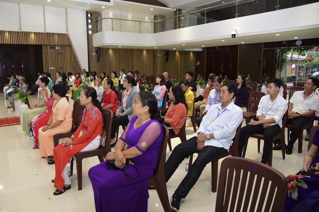 The Wedding Ceremony at the pagoda