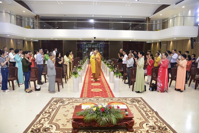 The Wedding Ceremony at the pagoda