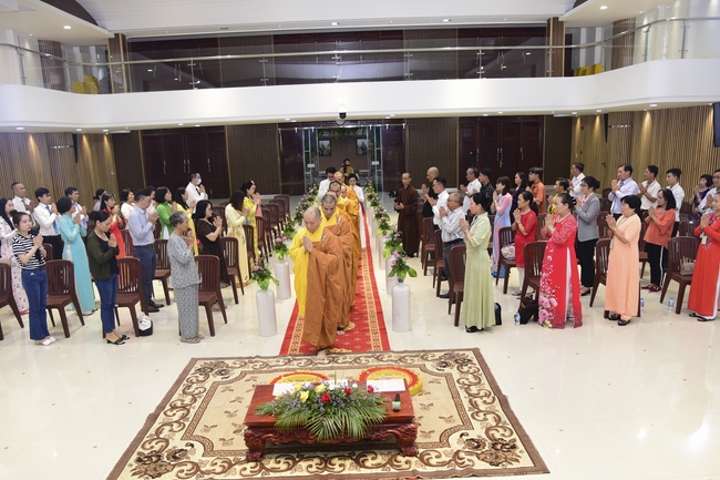 The Wedding Ceremony at the pagoda