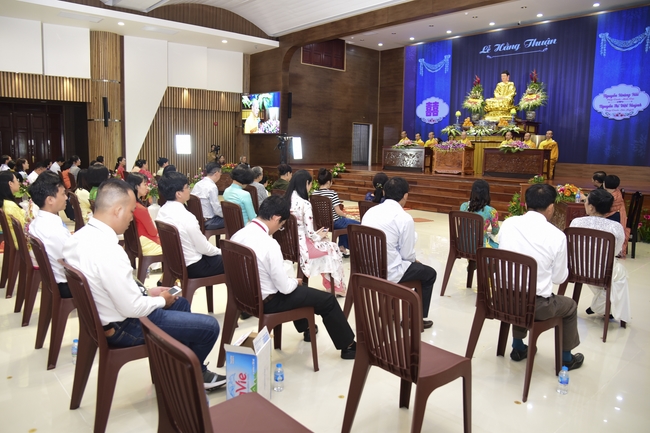 The Wedding Ceremony at the pagoda