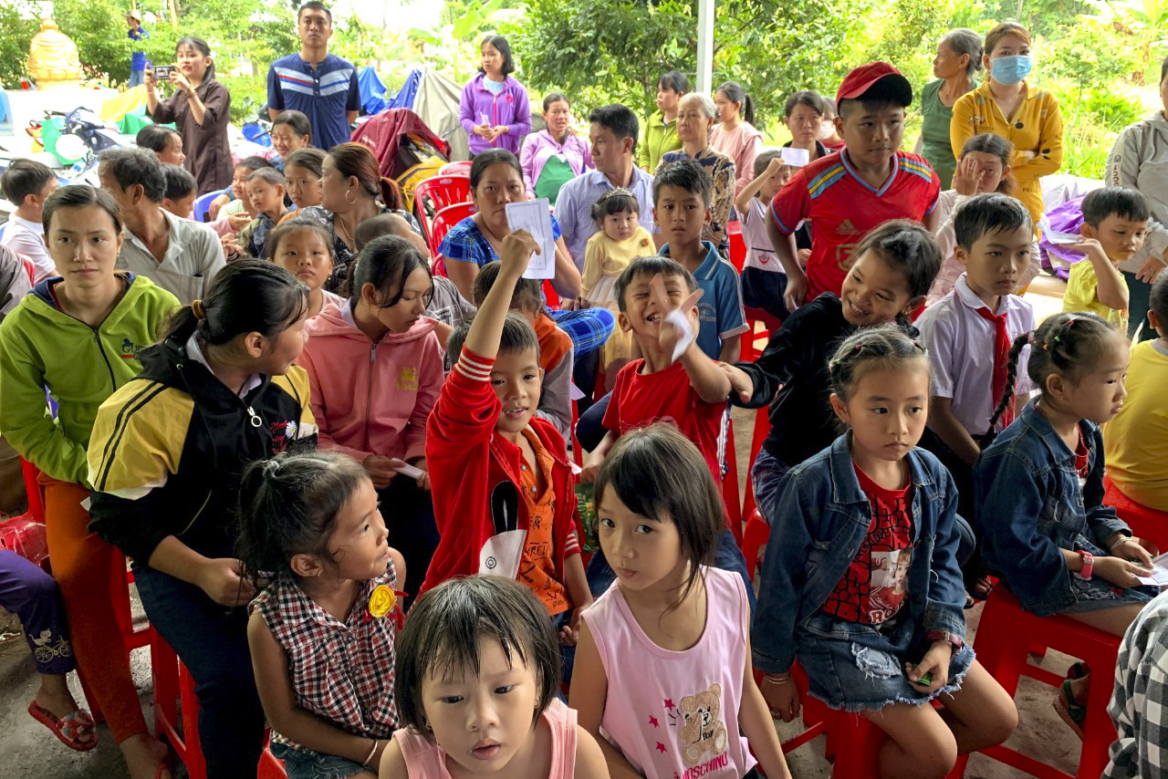 Trung thu yêu thương chùa An Hương, An Giang