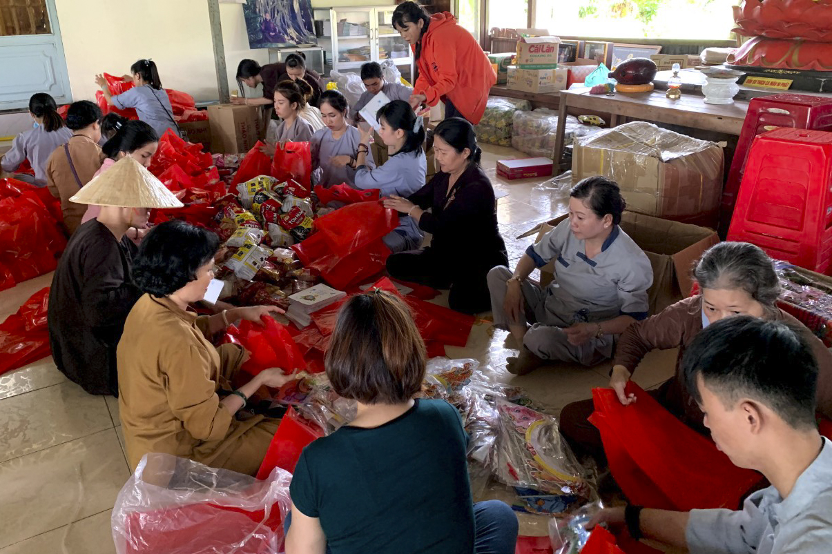 Trung thu yêu thương chùa An Hương, An Giang