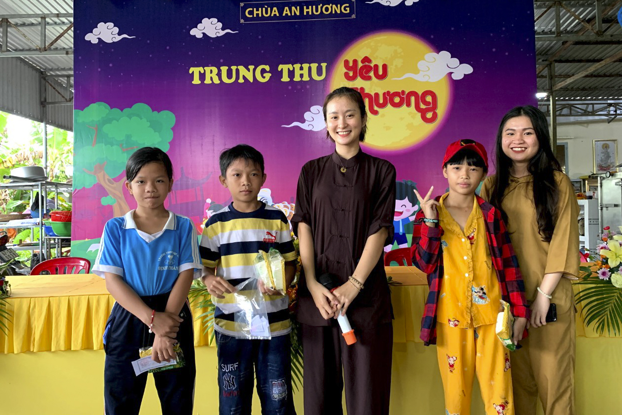 Trung thu yêu thương chùa An Hương, An Giang