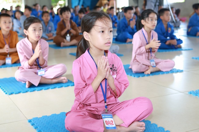 The retreat Sowing seeds lotus at Dong Cao Pagoda