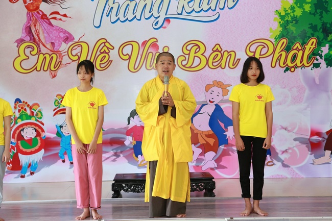 The retreat Sowing seeds lotus at Dong Cao Pagoda