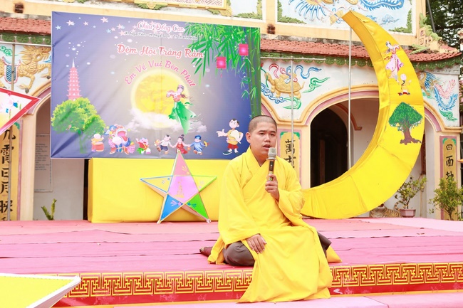 The retreat Sowing seeds lotus at Dong Cao Pagoda