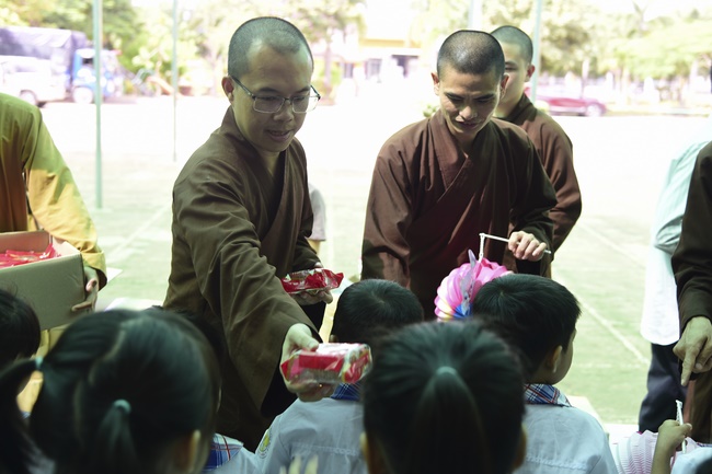 Spreading the love on Mid-Autumn Festival in Tay Ninh