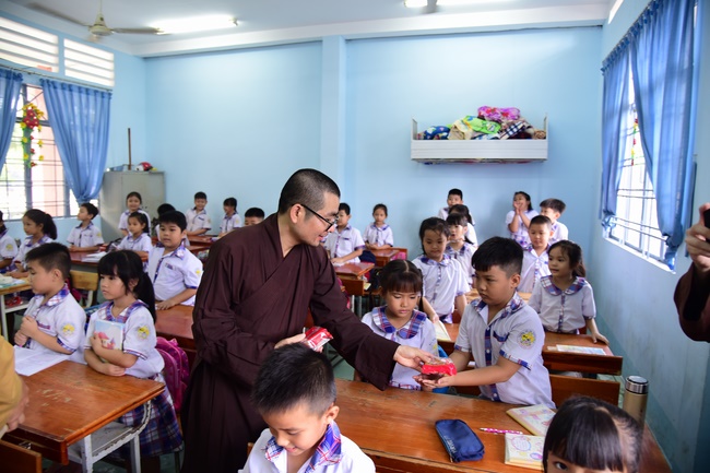 Spreading the love on Mid-Autumn Festival in Tay Ninh