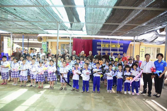 Spreading the love on Mid-Autumn Festival in Tay Ninh