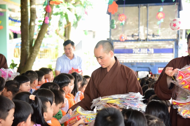 Spreading the love on Mid-Autumn Festival in Tay Ninh