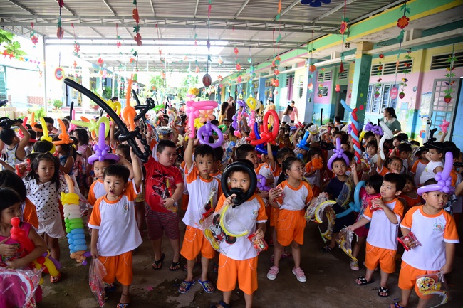 Spreading the love on Mid-Autumn Festival in Tay Ninh