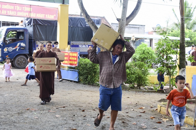 Spreading the love on Mid-Autumn Festival in Tay Ninh
