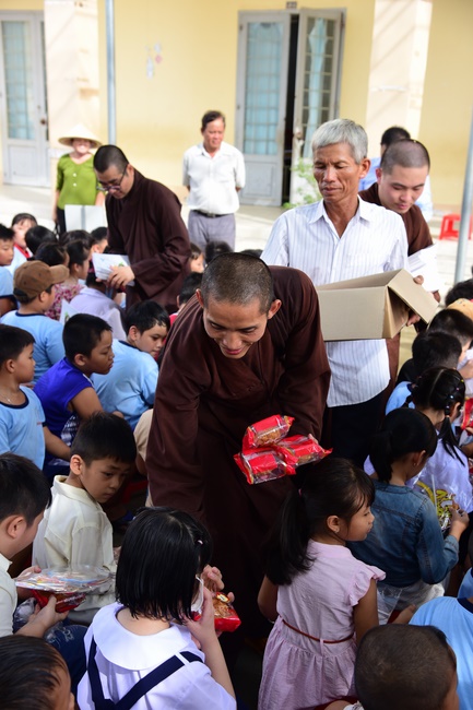 Spreading the love on Mid-Autumn Festival in Tay Ninh